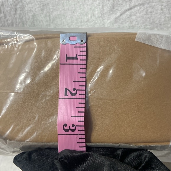 Valentino Orlandi Tan Shoulder Bag with Gold Accents NWT - Picture 12 of 12